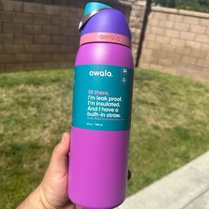 Owala FreeSip 40oz purple voodoo Whole Foods Exclusive NEW!!!!